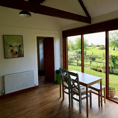 Tranquil And Cosy Cottage On The Somerset Levels بريدجواتر المظهر الخارجي الصورة